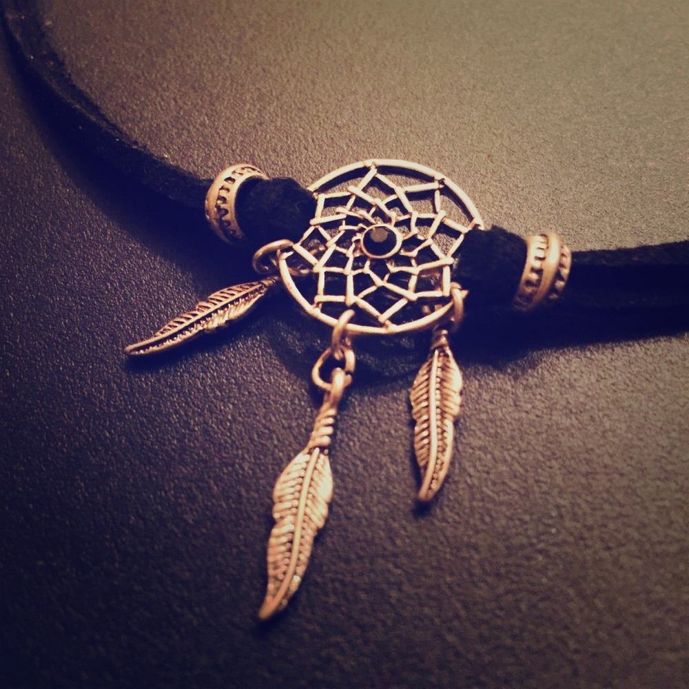 ADORABLE NEW DREAMCATCHER CHOKER❤️‼️
